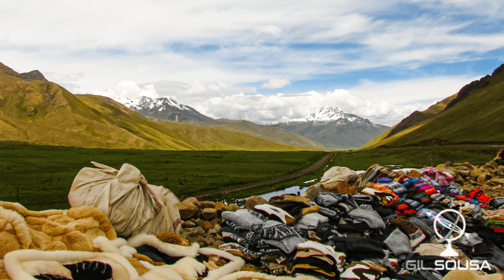 Sellers by the roadside at 4200 meters altitude