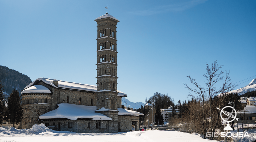Igreja de São Karl Borromäus junto ao Lago São Moritz